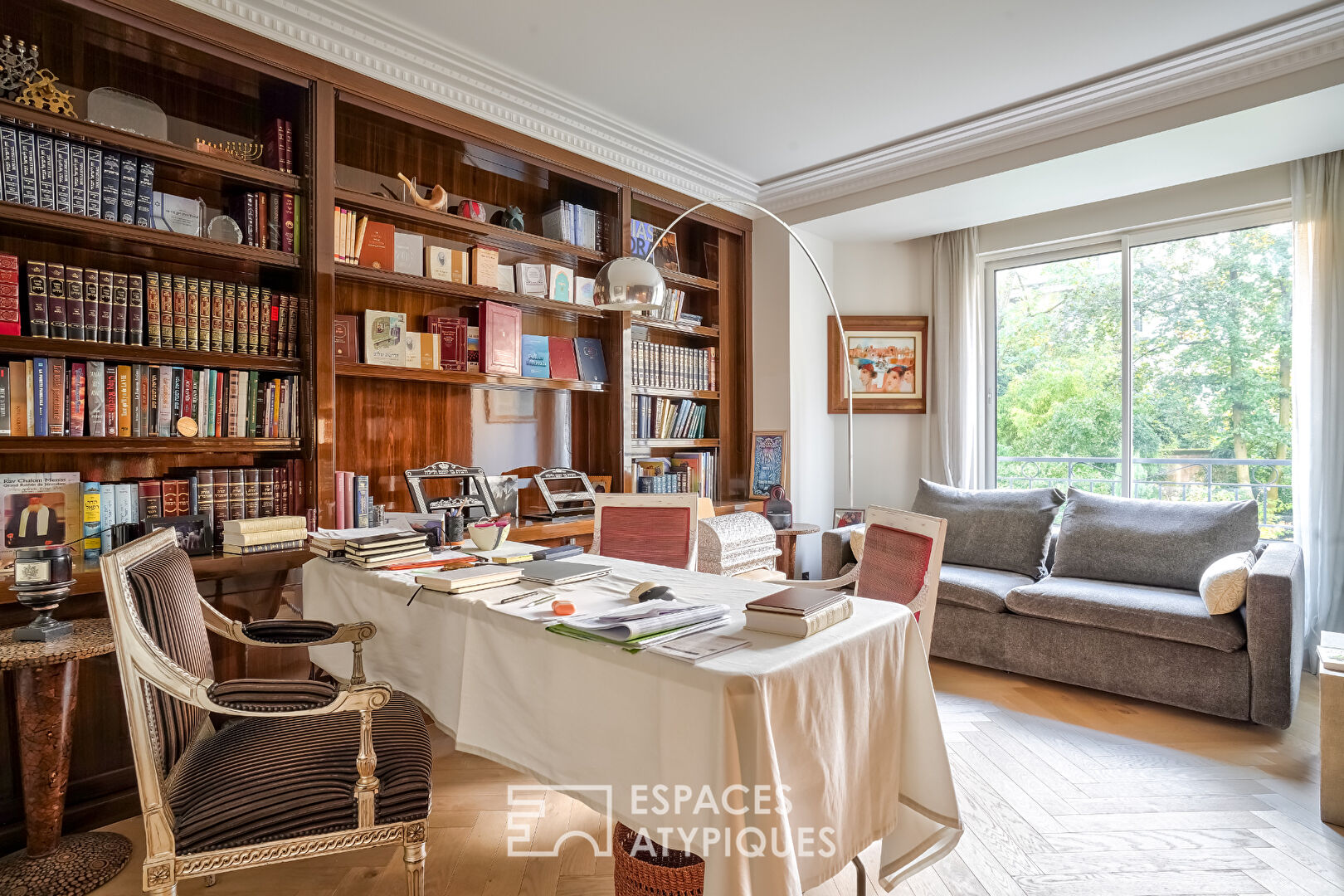 Sublime duplex familial avec jardin dans un square privatif à Neuilly