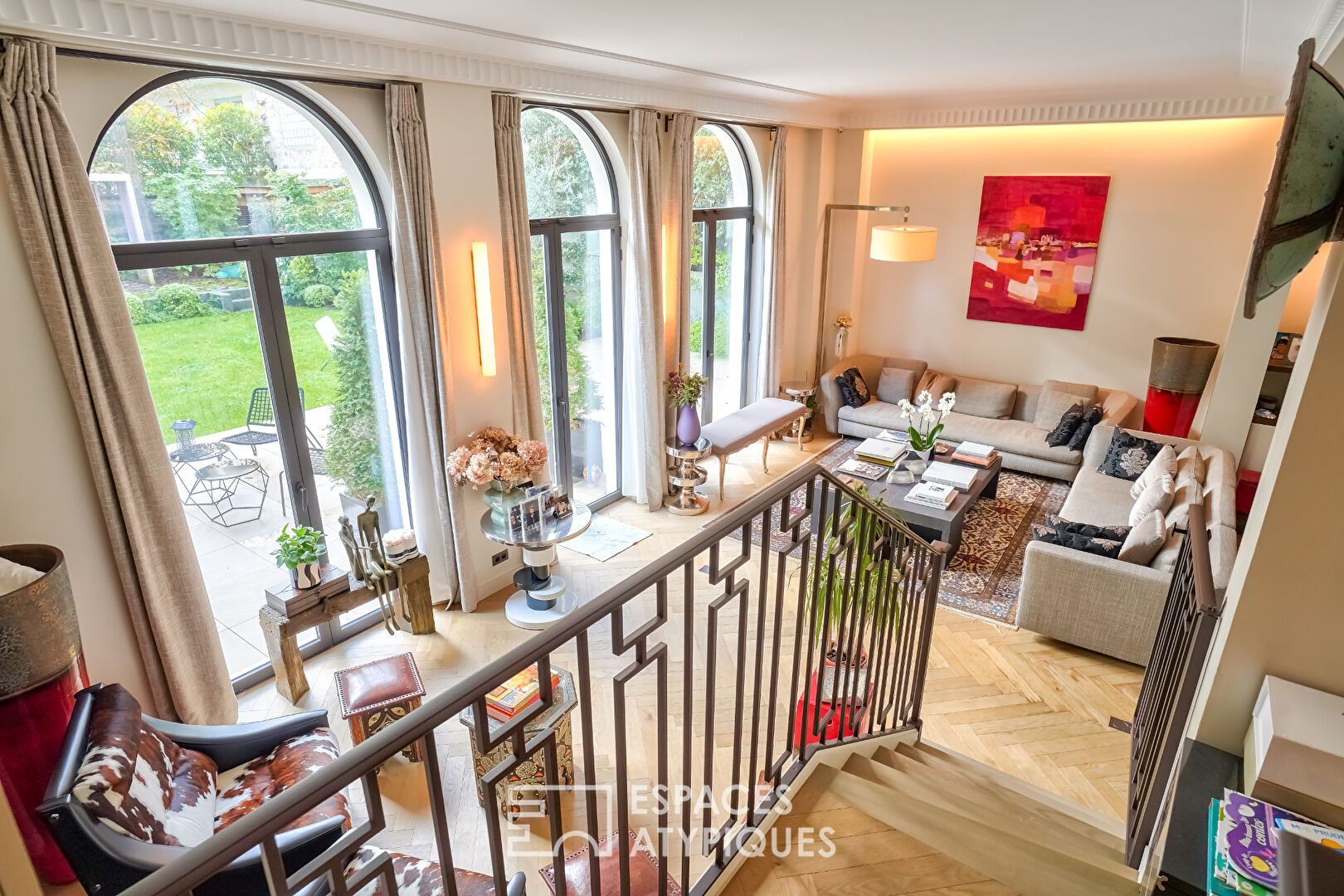 Sublime duplex familial avec jardin dans un square privatif à Neuilly