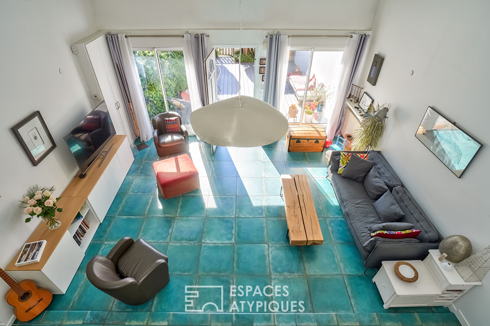 Loft en duplex et traversant avec deux terrasses