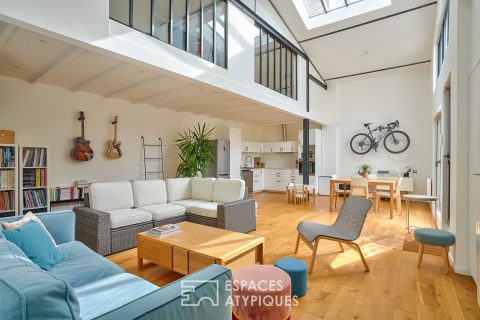 Loft with terrace at Courbevoie station