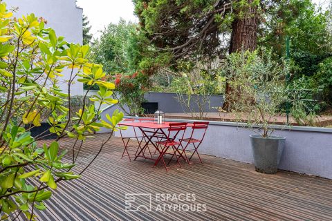 Duplex lumineux et son jardin, à Bagneux