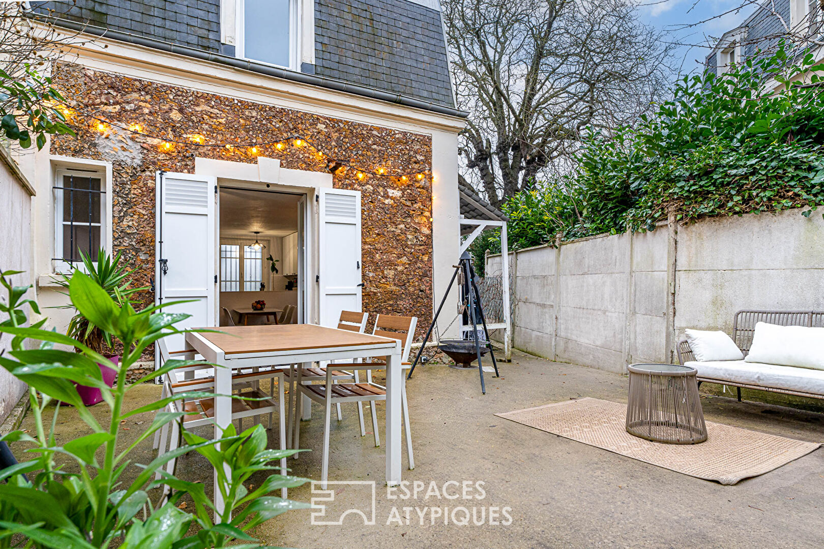 Beautiful millstone with terraces in Chaville Rive-Gauche