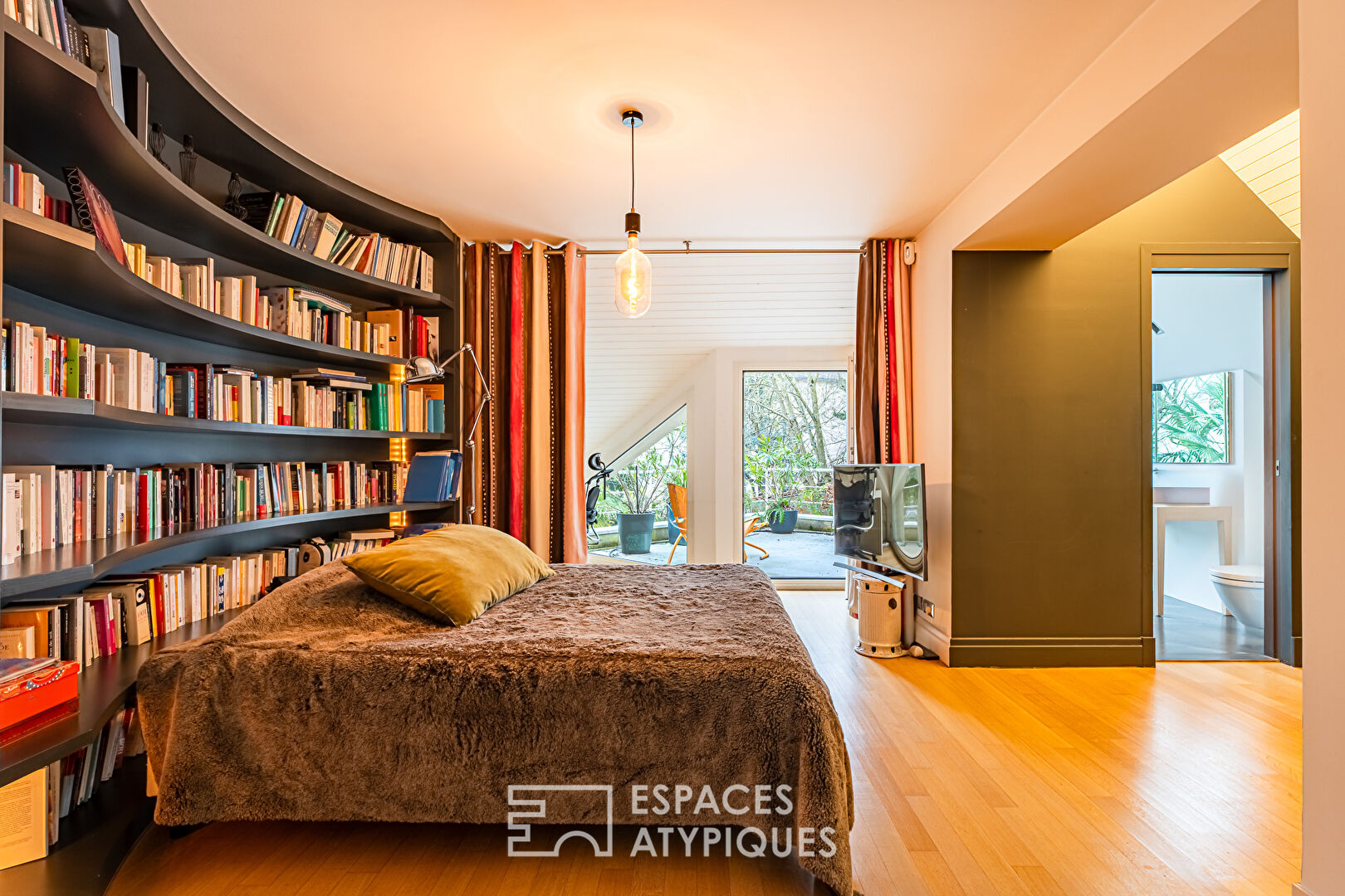 Magnifique maison contemporaine avec piscine, à deux pas du golf de Saint-Cloud