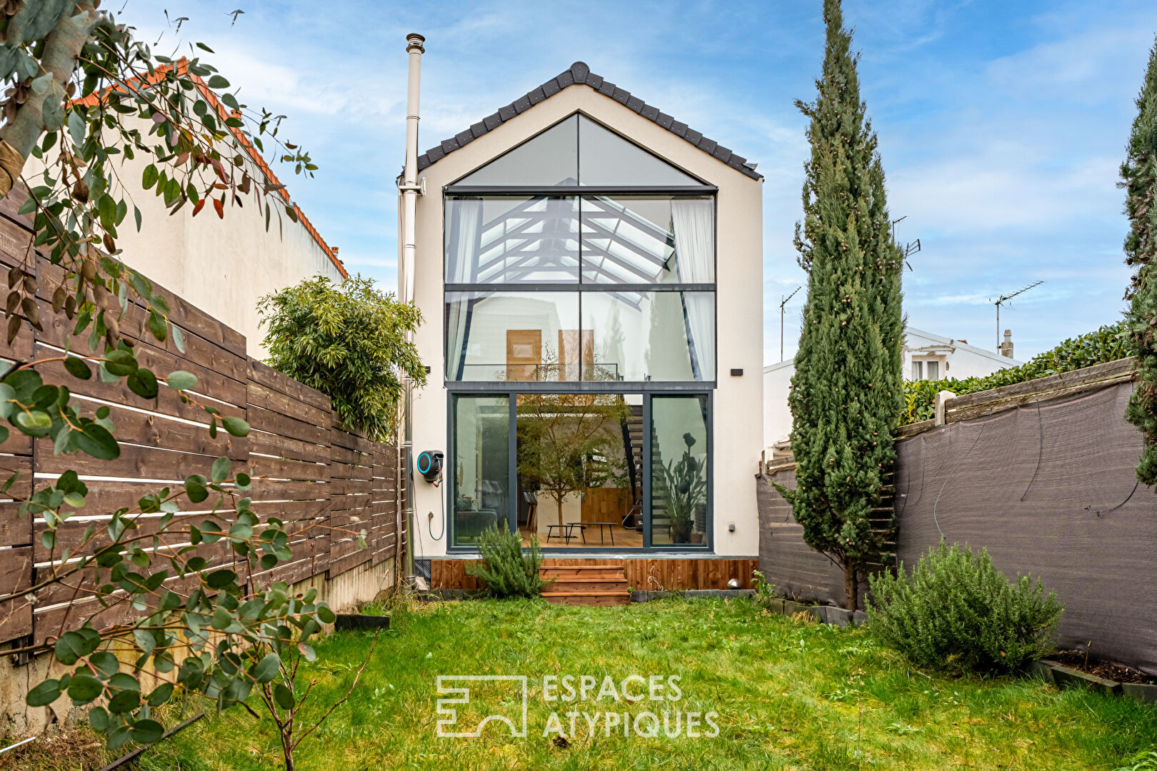 Maison d’architecture durable et lumineuse à Colombes