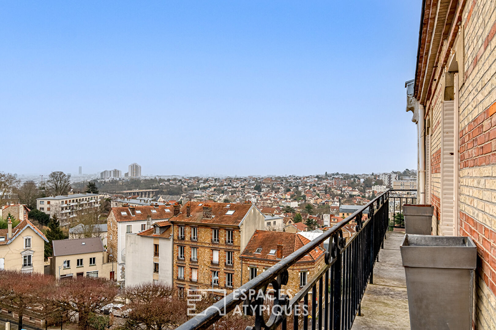 Duplex familial avec balcon filant et vue imprenable au coeur de Meudon