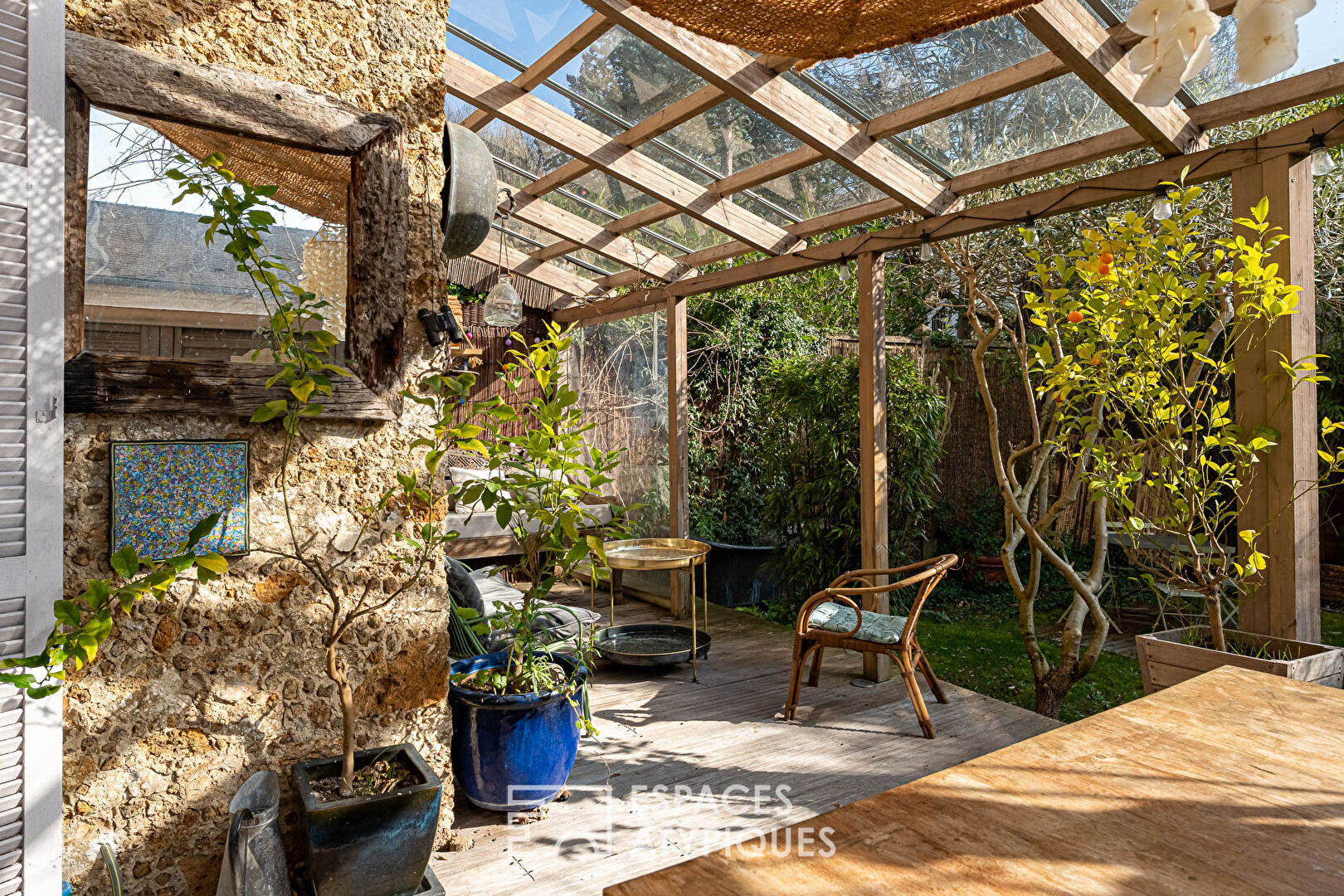 Duplex avec jardin en bordure du Parc de Saint-Cloud à Marnes-la-Coquette