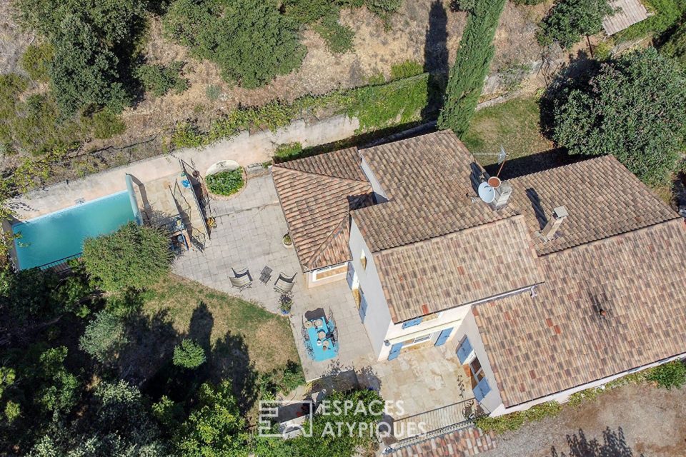 Maison familiale avec piscine et vue