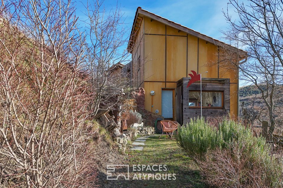 Maison en bois dans un havre de paix