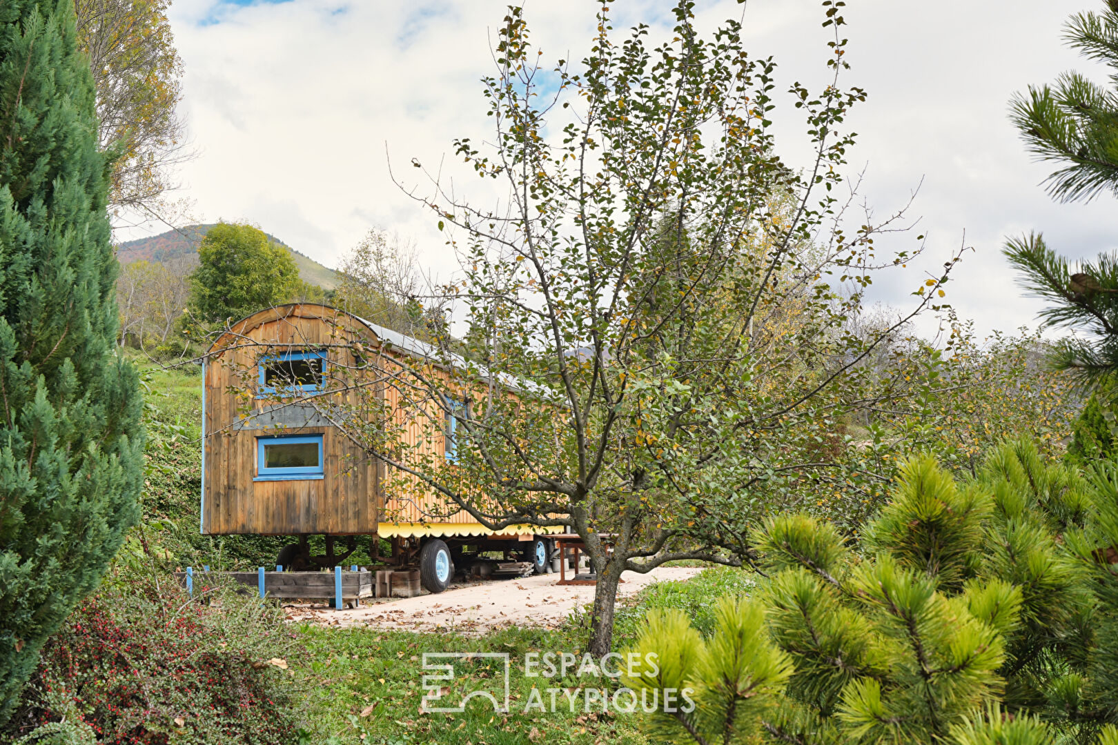 Maison de village avec vue panoramique et jardin