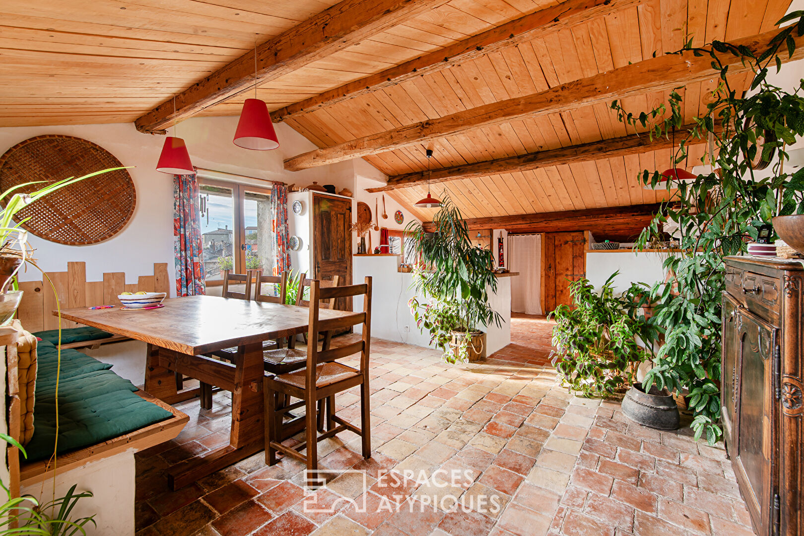 Maison de village avec beau jardin