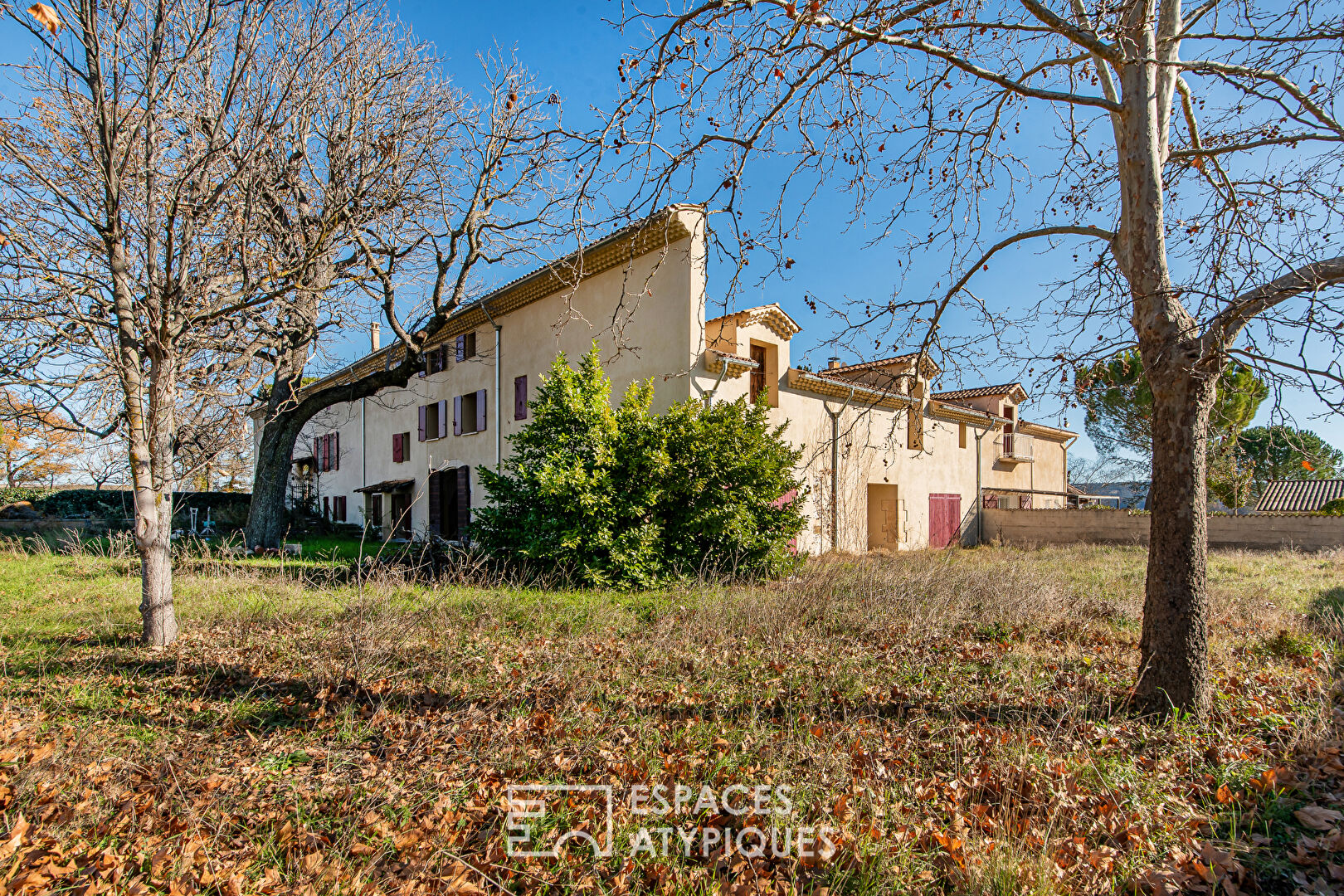 Maison Manosque 28 pièce(s) 845 m2