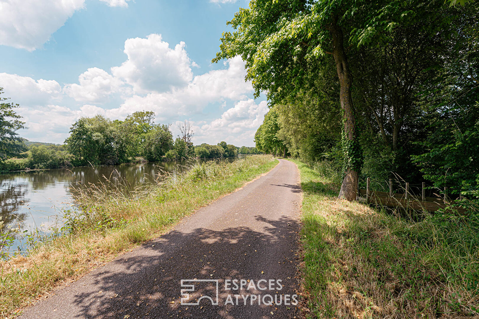 Estate with gites in the Brocéliande region on 6 hectares