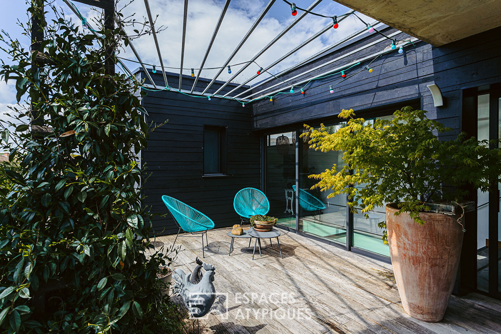 Architect’s house with flat green roof