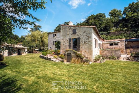 Ancien moulin de caractère du XIIIème siècle dans un cadre préservé et unique