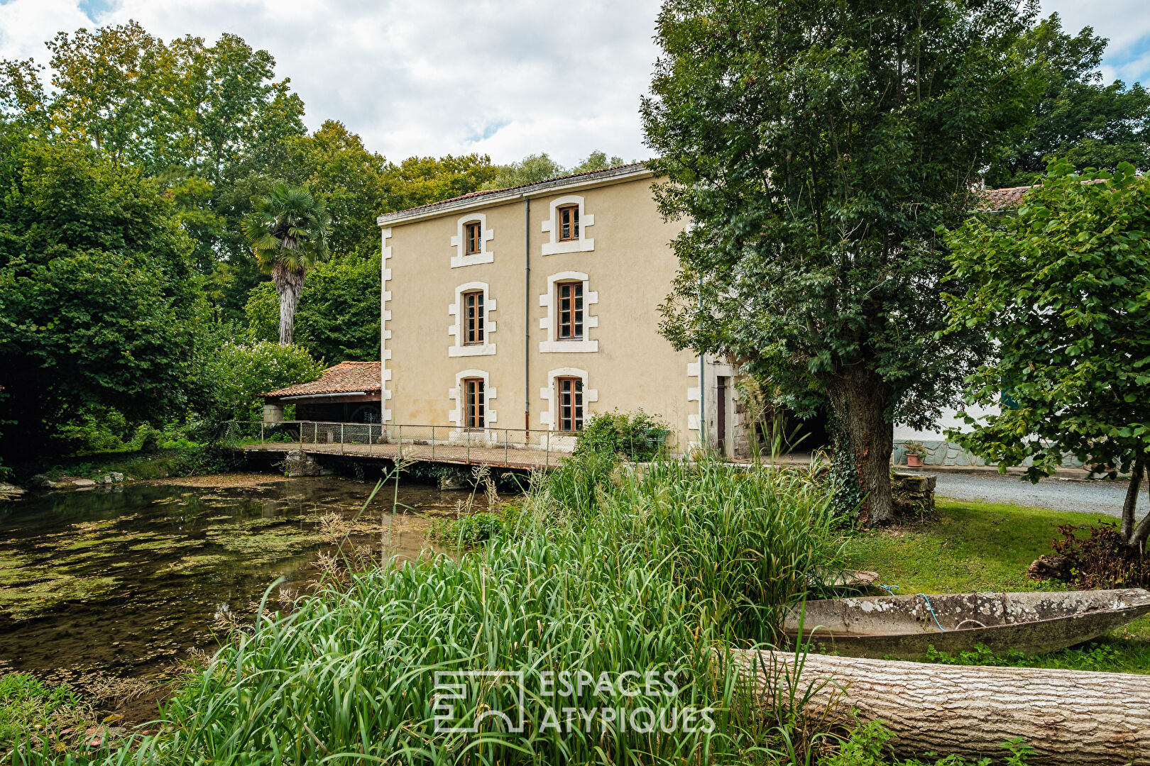 Illustrious mill on the banks of the Sèvre to be reinvented