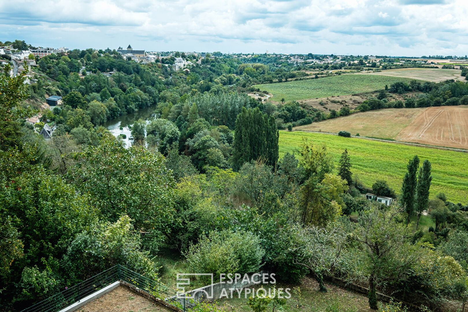 Maison d’architecte signée à la vue imprenable