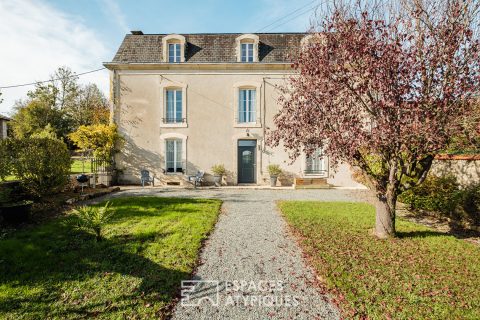 Maison de maître imposante au coeur de la campagne