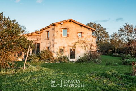 Property with gîtes and swimming pool with bucolic charm