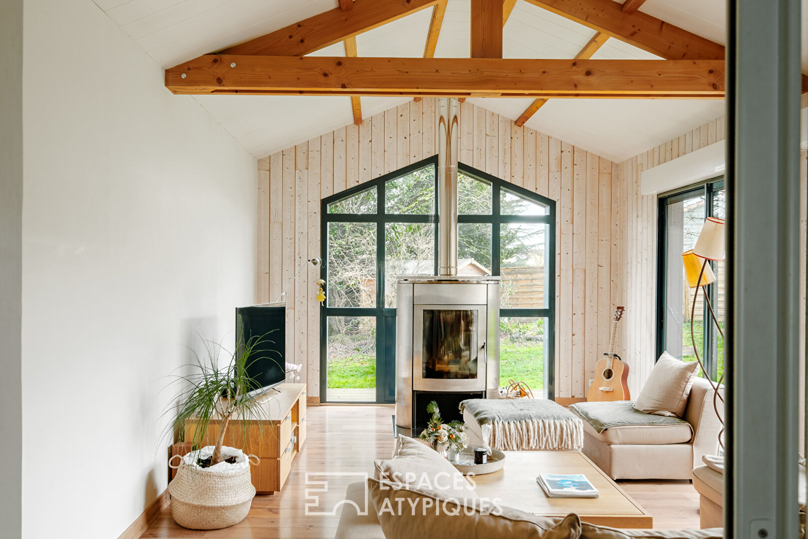 Maison dans un quartier calme avec jardin et jacuzzi