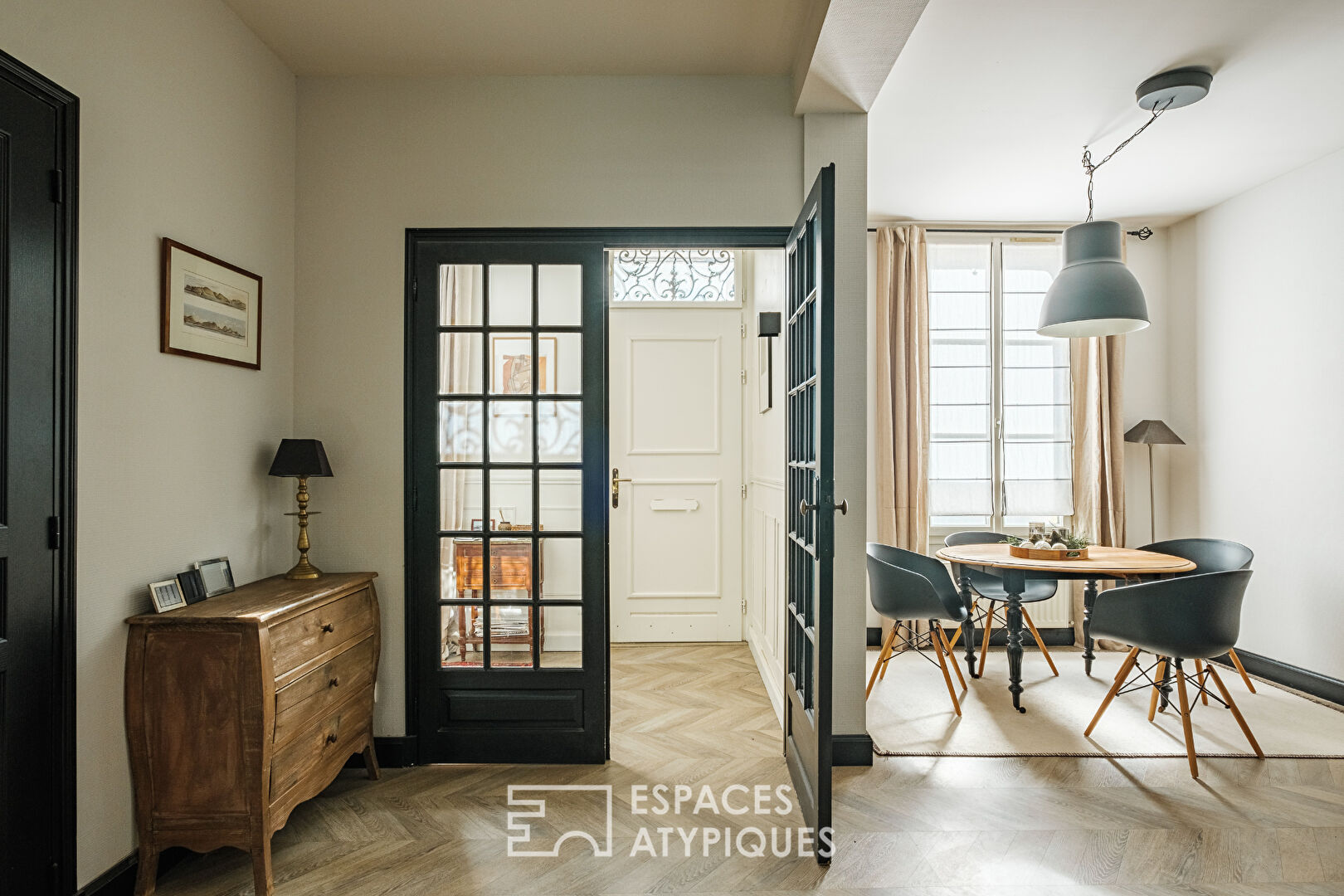 Elegant townhouse near Les Halles