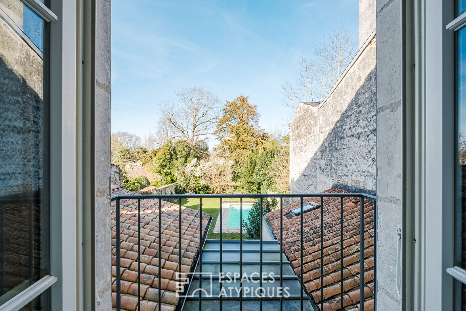 Elegant townhouse near Les Halles