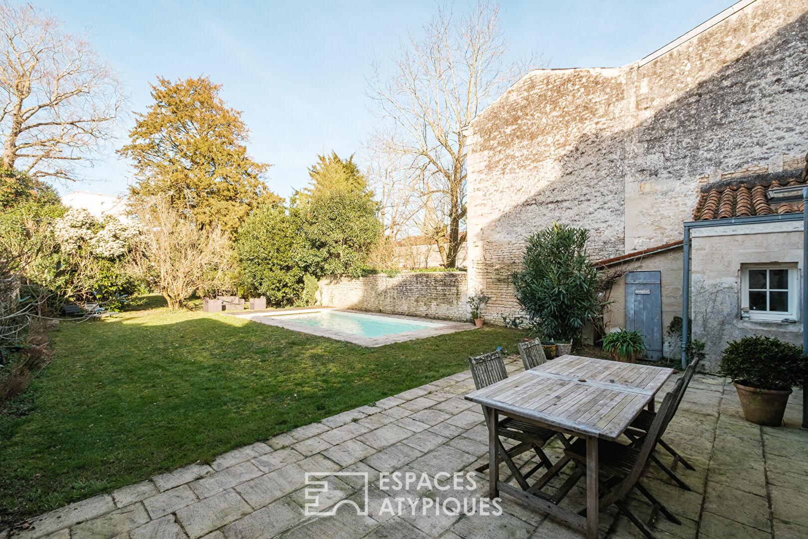 Elegant townhouse near Les Halles