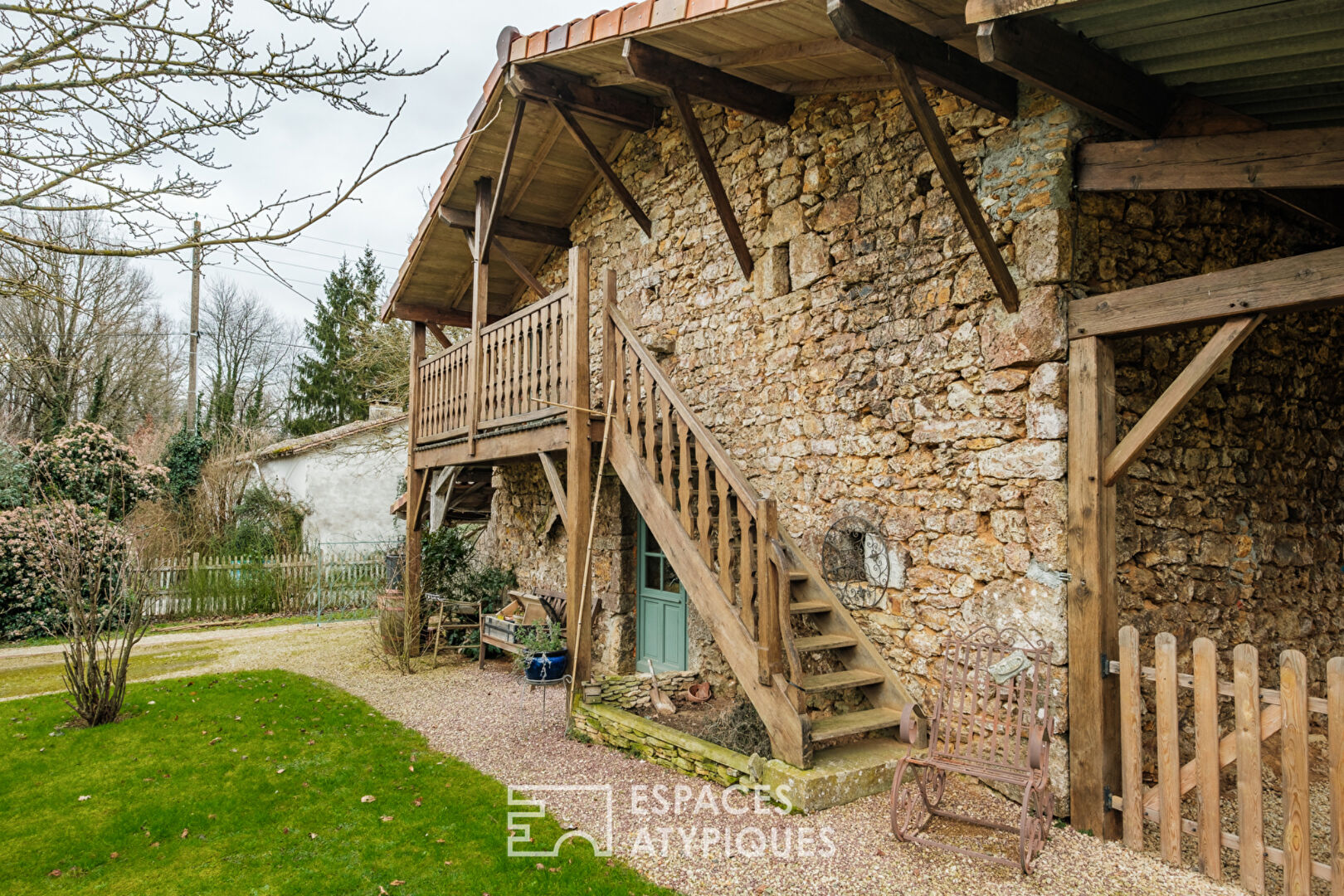 Cocoon in the heart of the countryside and its gîte