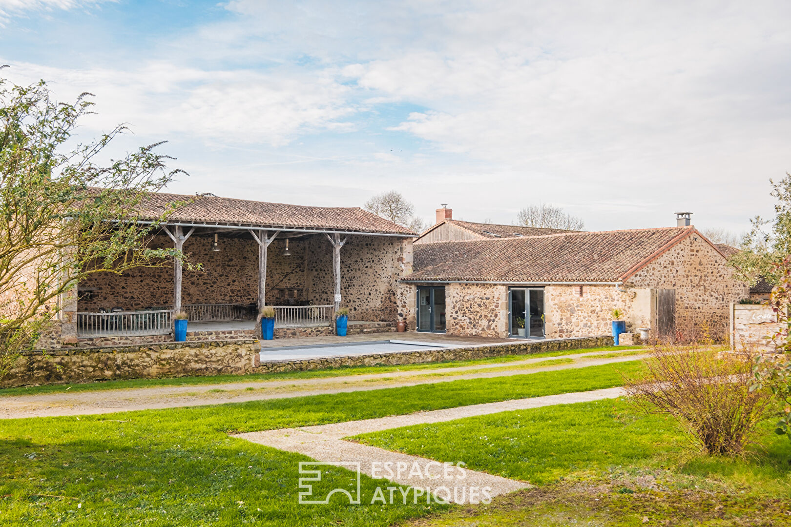 Domaine d’exception avec logis, gîtes et espaces réceptifs