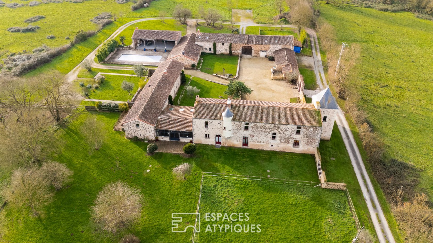 Domaine d’exception avec logis, gîtes et espaces réceptifs