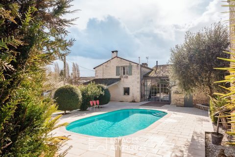 Ancien corps de ferme avec piscine