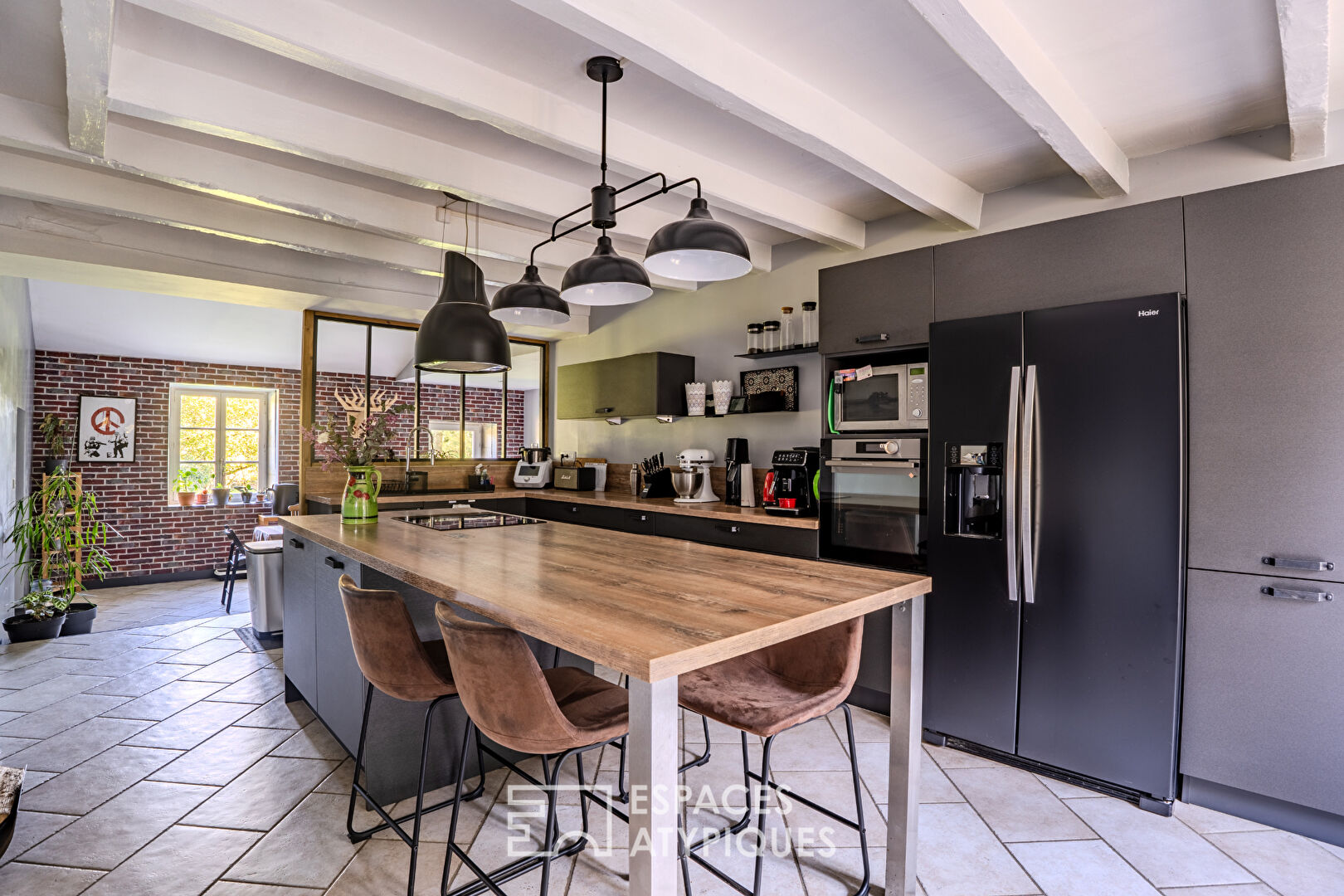 Maison familiale en pierre dans son parc arboré de 1,3 hectares