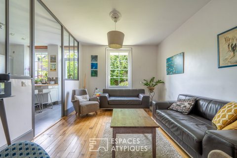 Maison familiale avec jardin et double garage en centre ville