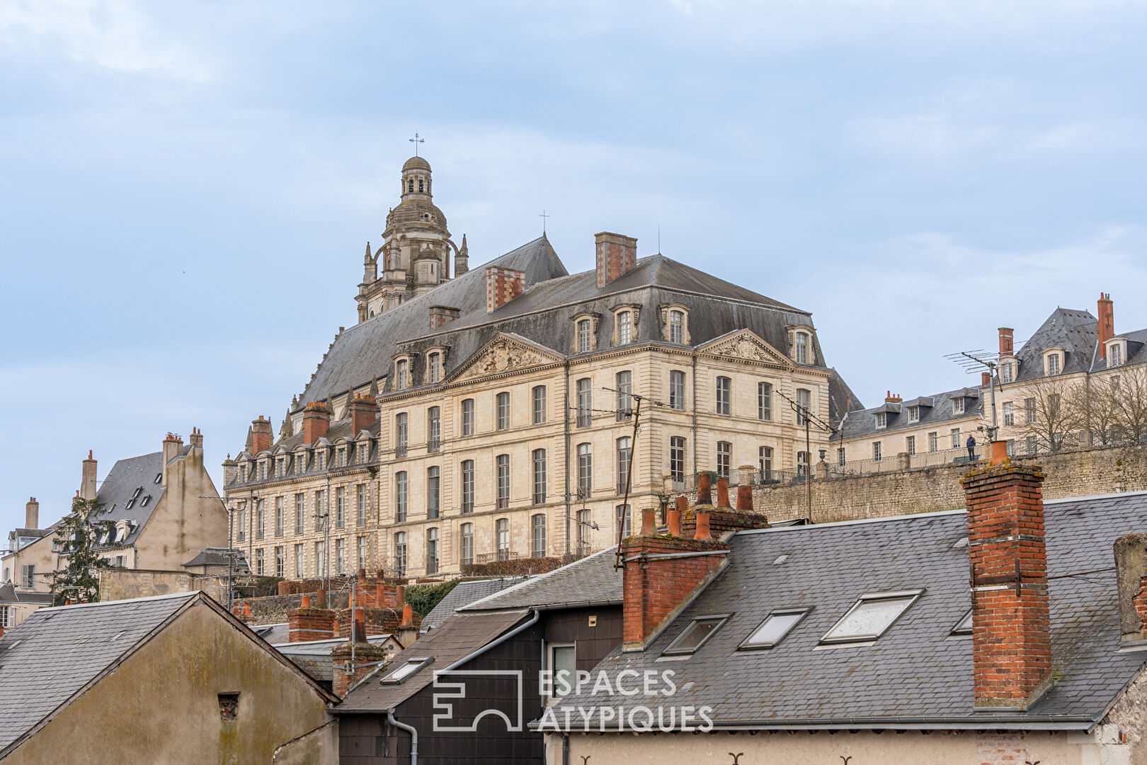 Bright duplex in the heart of Blois near the Loire