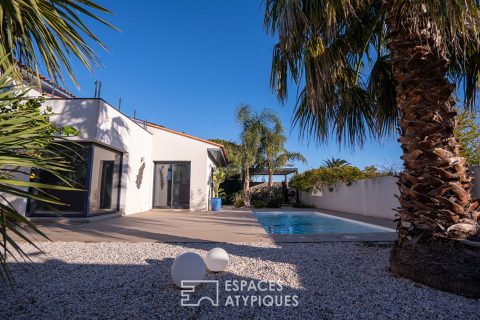 Villa contemporaine avec piscine dans un secteur prisé