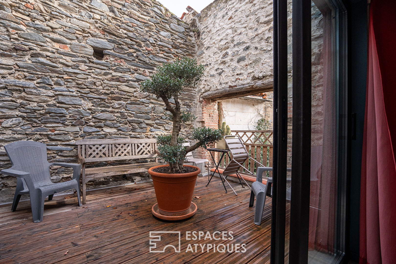 Loft de charme au coeur de Rigarda