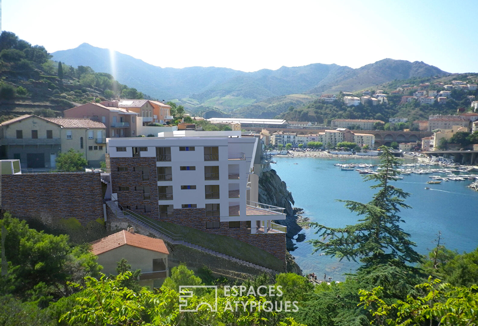 Studio à flanc de roche avec sublime vue mer