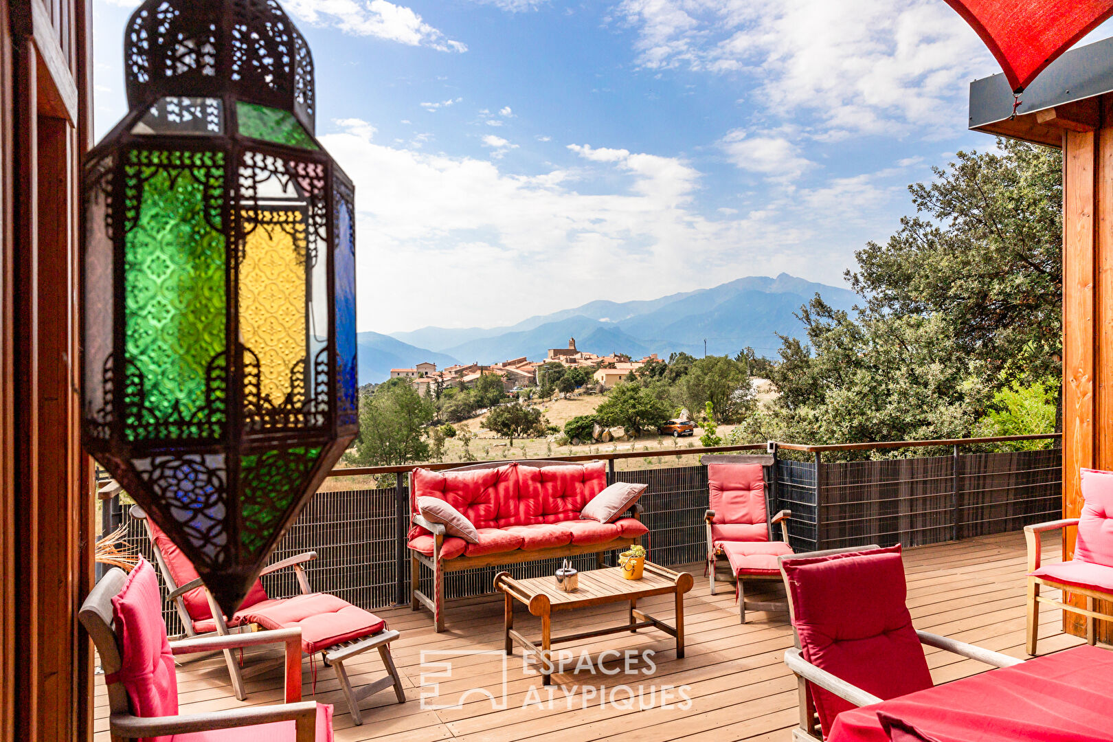 Architect-designed wooden villa with panoramic views of the Pyrenees