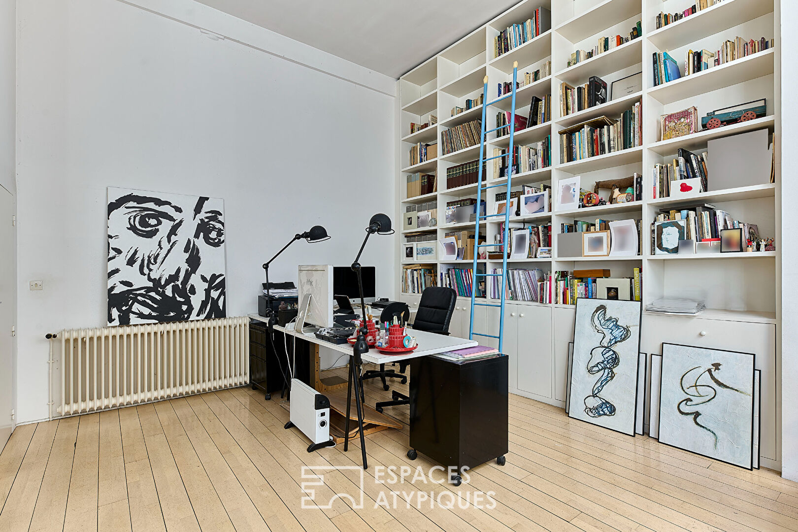 Loft with terrace in Ménilmontant