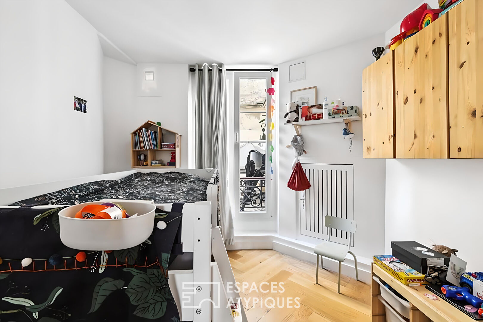 Appartement rénové proche de la rue des Rosiers