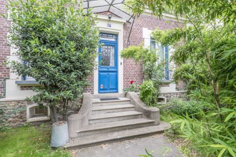 Charming triplex with view and garden