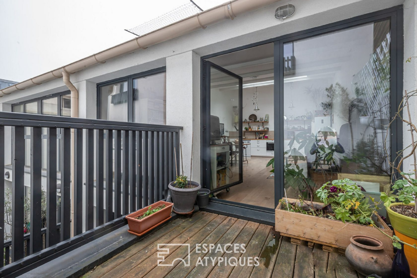 Loft en duplex avec terrasse et patio