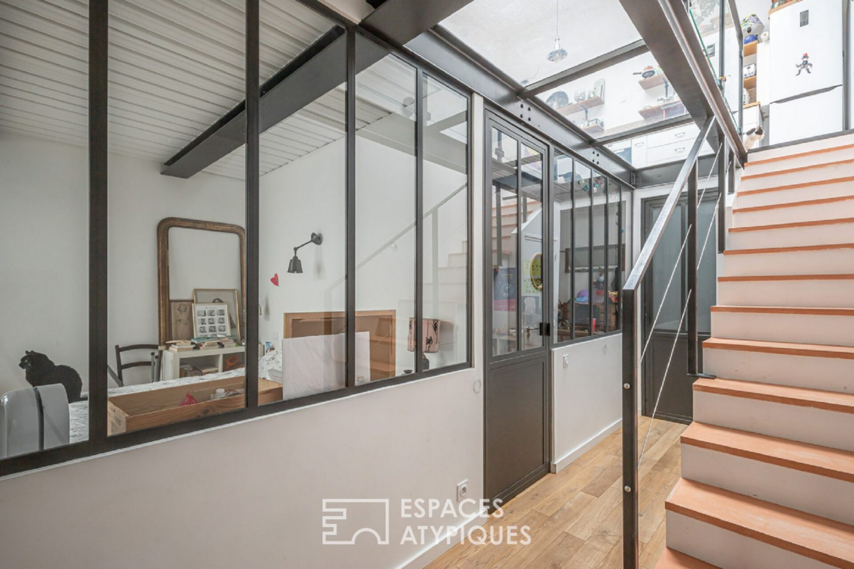 Loft en duplex avec terrasse et patio