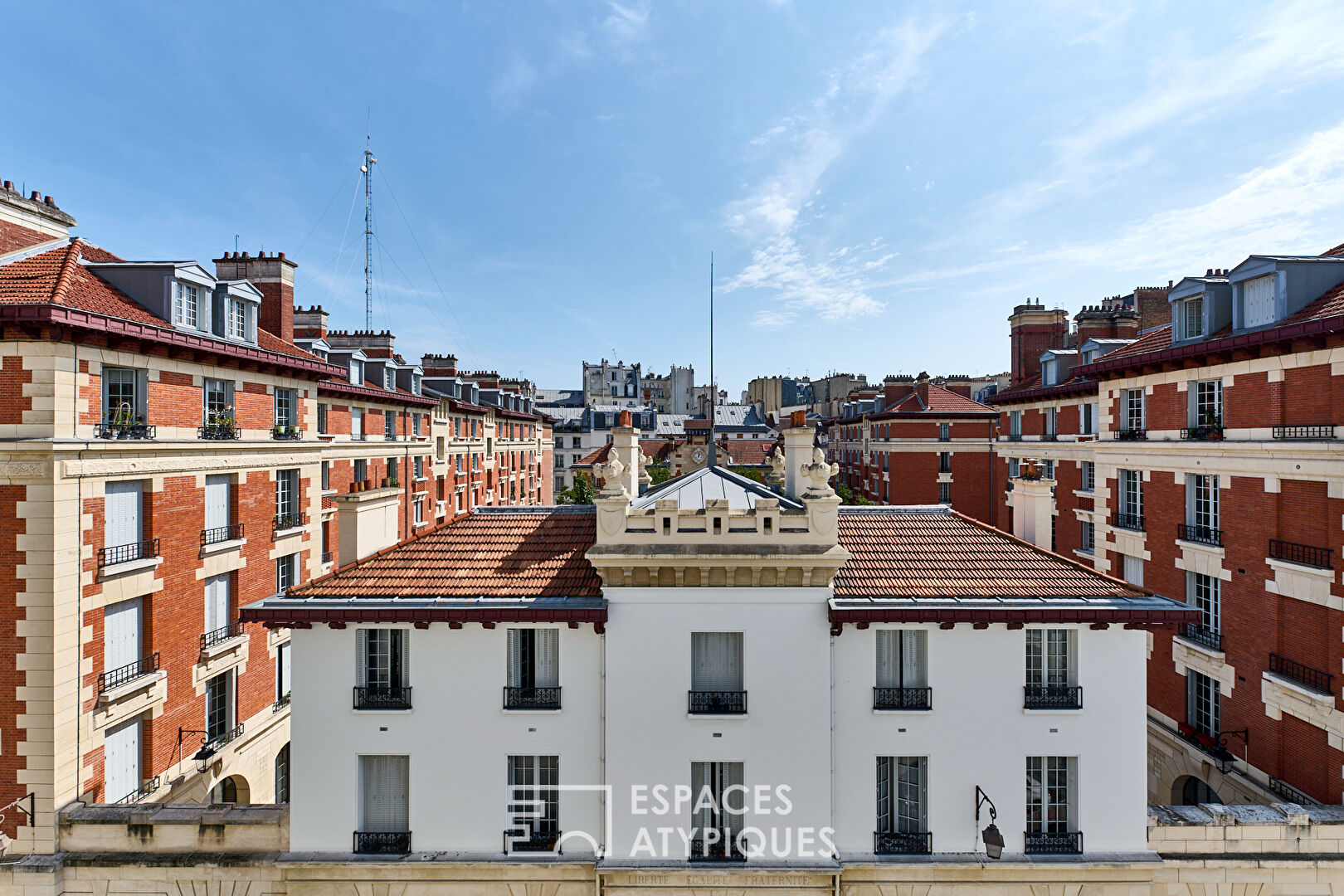 Appartement dans le Marais au dernier étage avec terrasse