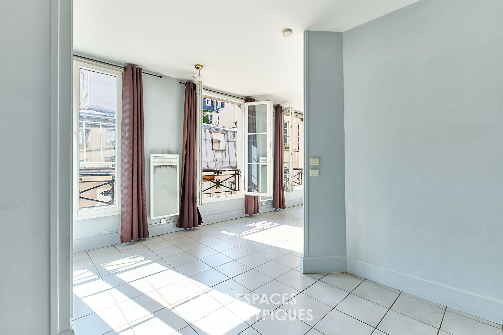 Sunny studio in the heart of the historic Marais