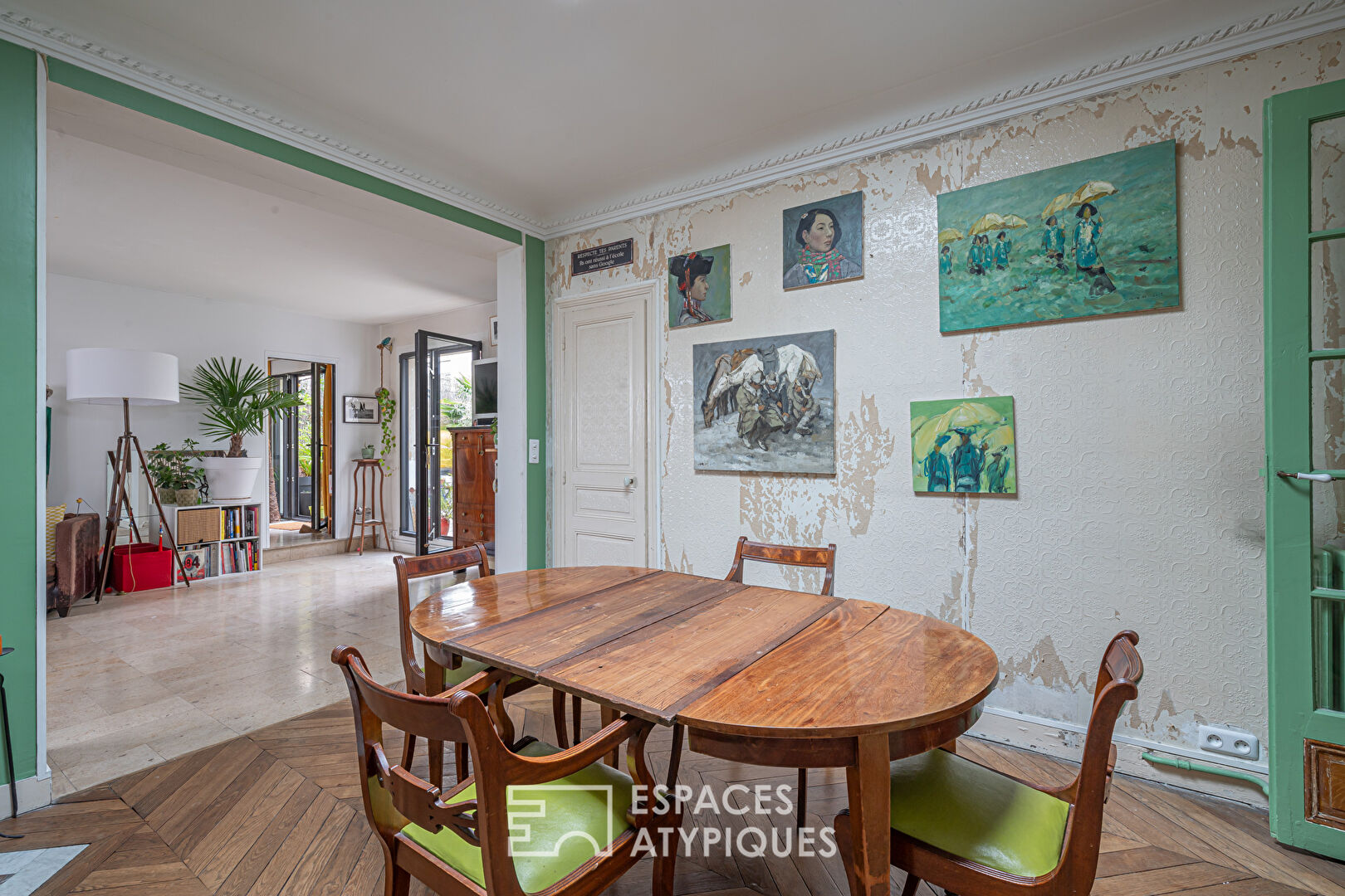 Top floor with balcony and terrace in Gambetta