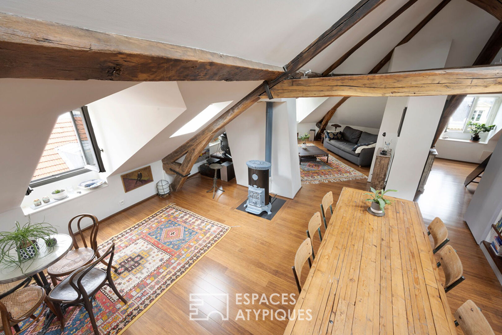 Architect’s duplex with view of Montmartre in the heart of the Enfants Rouges district