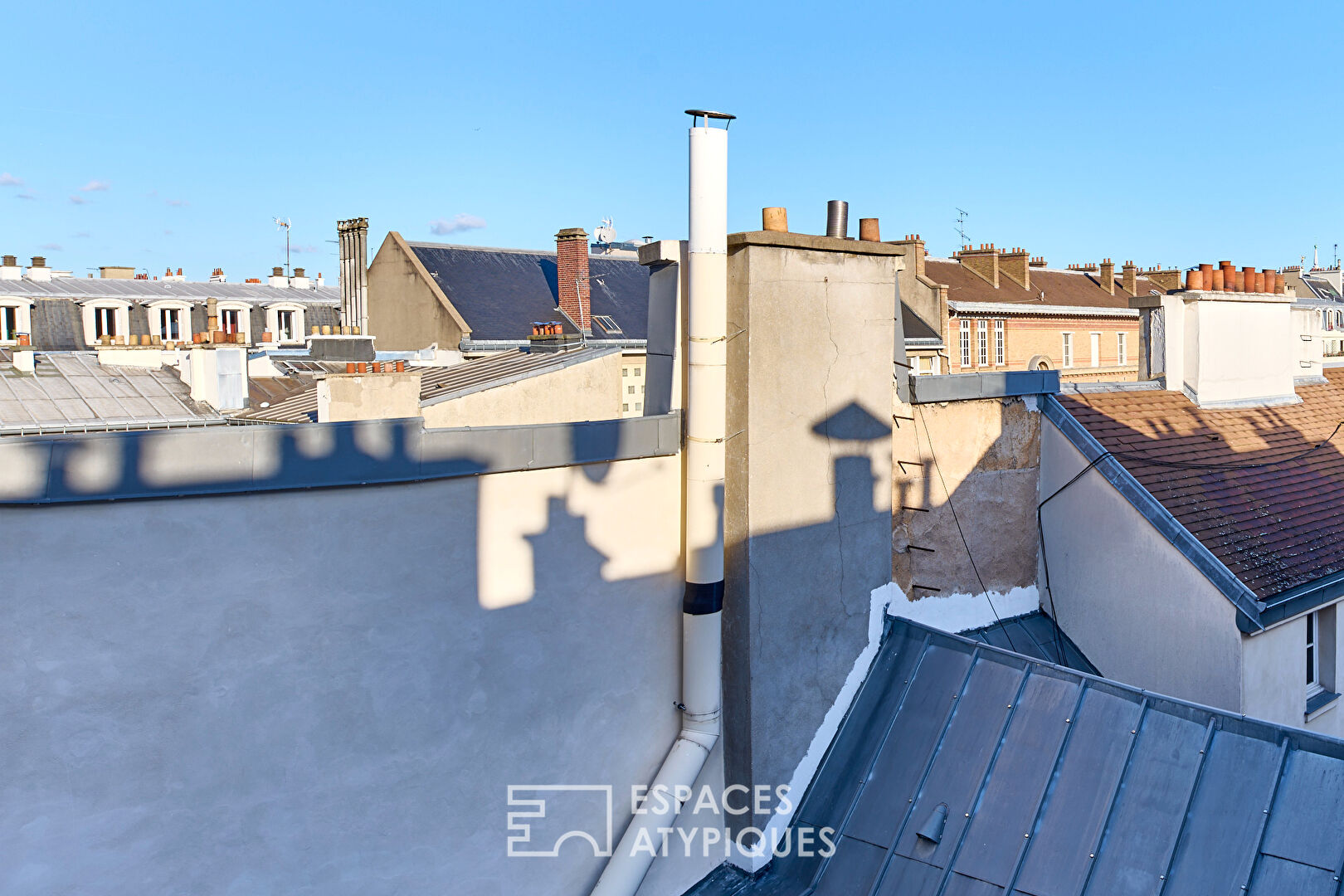 Apartment renovated with charm in the heart of Village Saint-Paul.