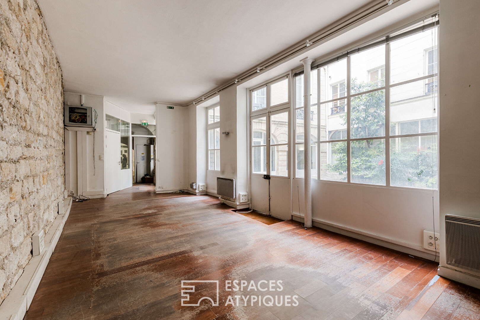 Commercial premises in the heart of the Marais