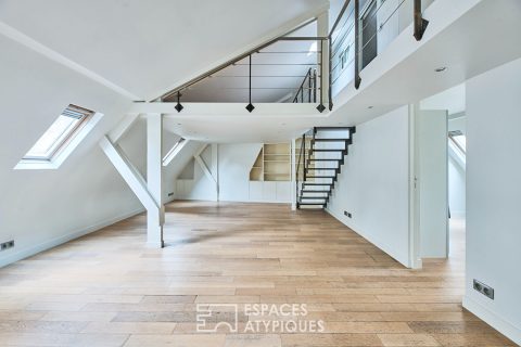 Duplex d’architecte en dernier étage avec vue sur l’Hôtel de Ville