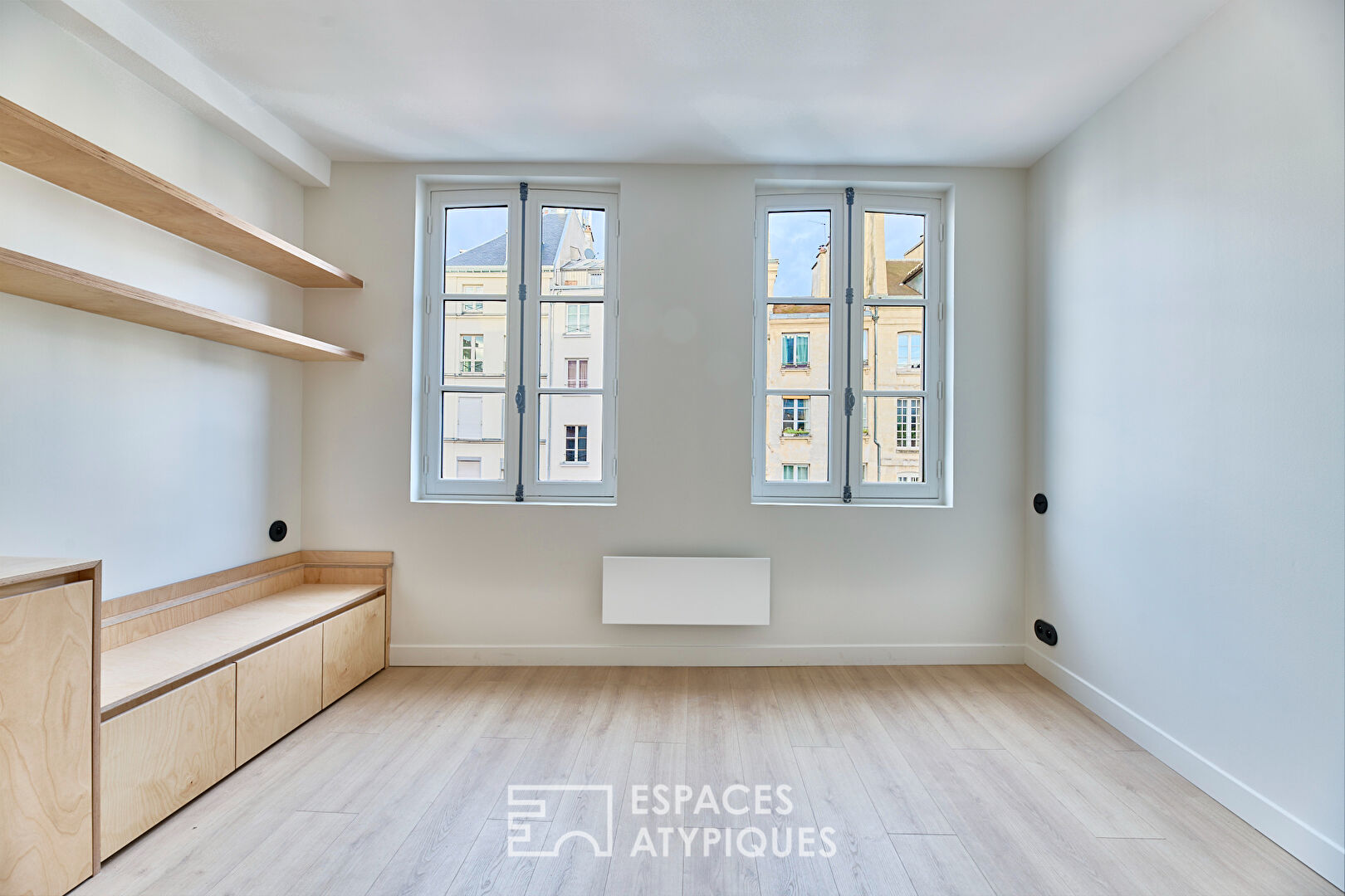 Renovated studio in the heart of the Marais